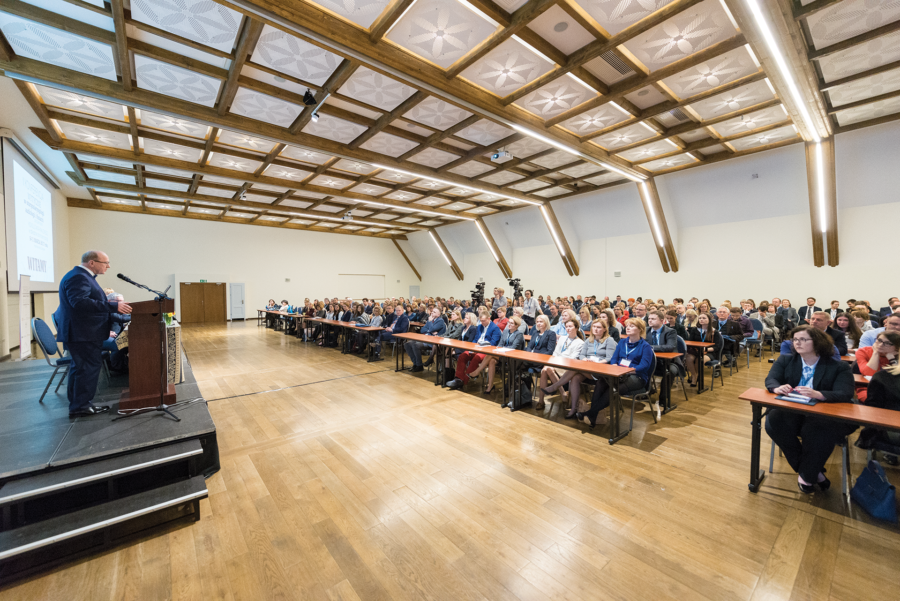 wykład prof. Henryka Skarżyńskiego na konferencji