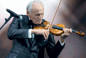 Maestro Krzesimir Dębski